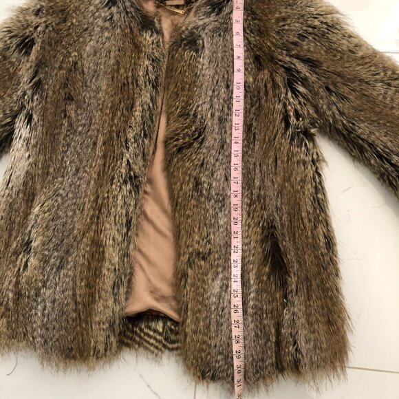 Trina Turk Women’s Faux Fur Coat Size M Medium Outdoor Winter Being Tan Brown - Picture 2 of 11